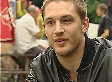 Tom Hardy GIF. Gifs Filmsterren Tom hardy Jonathon ross Hardy keurt 