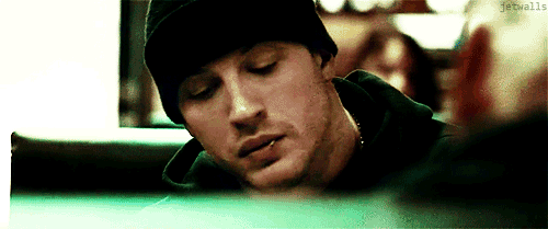 Tom Hardy GIF. Gifs Filmsterren Tom hardy The drop Noomi rapace 