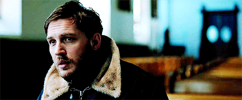 Tom Hardy GIF. Gifs Filmsterren Tom hardy Jonathon ross Hardy keurt 