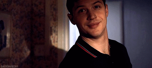 Tom Hardy GIF. Acteur Gifs Filmsterren Tom hardy Glimlachen Man Schattige 