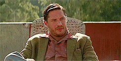Tom Hardy GIF. Gifs Filmsterren Tom hardy Jonathon ross Hardy keurt 