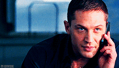 Tom Hardy GIF. Gifs Filmsterren Tom hardy Benedict cumberbatch Stuart kortere 