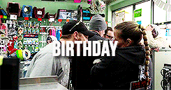 Tom Hardy GIF. Acteur Gifs Filmsterren Tom hardy Glimlachen Man Schattige 