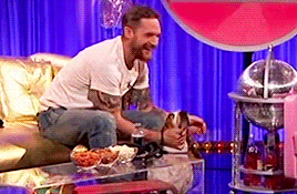 Tom Hardy GIF. Gifs Filmsterren Tom hardy Gerard butler Rocknrolla 