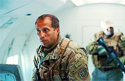 Tom Hardy GIF. Sexy Gifs Filmsterren Tom hardy Wenk Knipogen 