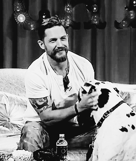 Tom Hardy GIF. Gifs Filmsterren Tom hardy Gerard butler Rocknrolla 