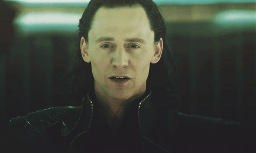 Tom Hiddleston GIF. Gifs Filmsterren Tom hiddleston Loki The avengers 