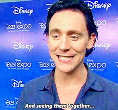 Tom Hiddleston GIF. Blij Gifs Filmsterren Tom hiddleston Geanimeerde Lach Loki 