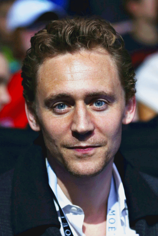 Tom Hiddleston GIF. Gifs Filmsterren Tom hiddleston Verveeld Midnight in paris 