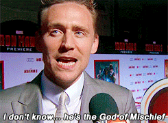 Tom Hiddleston GIF. Gifs Filmsterren Tom hiddleston 13 Het outtakes Ik kan maar niet 