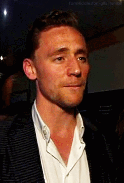 Tom Hiddleston GIF. Sorry Gifs Filmsterren Tom hiddleston Het spijt me Het spijt me echt 