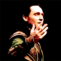 Tom Hiddleston GIF. Film Gifs Filmsterren Tom hiddleston 4 Midnight in paris Alison pill Mip 