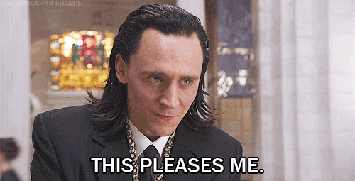 Tom Hiddleston GIF. Blij Gifs Filmsterren Tom hiddleston Loki Tevreden Dit bevalt me 