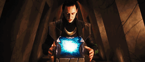 Tom Hiddleston GIF. Vallen Avengers Memes Gifs Filmsterren Tom hiddleston Loki I cant The avengers Ik kan niet 