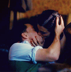 Tom Hiddleston GIF. Gifs Filmsterren Tom hiddleston Sarcastisch Verveeld Sarcasme Benedict cumberbatch 
