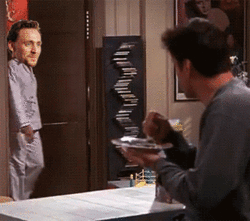 Tom Hiddleston GIF. Blij Gifs Filmsterren Tom hiddleston Geanimeerde Lach Loki 