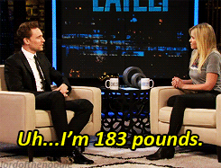 Tom Hiddleston GIF. Gifs Filmsterren Tom hiddleston Loki The avengers 
