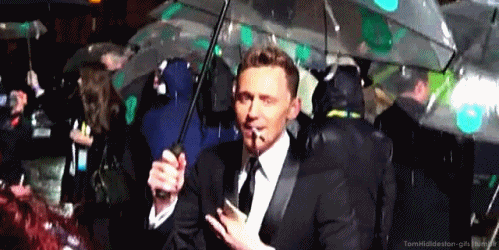 Tom Hiddleston GIF. Film Gifs Filmsterren Tom hiddleston 4 Midnight in paris Alison pill Mip 