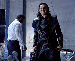 Tom Hiddleston GIF. Avengers Ogen Gifs Filmsterren Tom hiddleston Loki The avengers Onbetrouwbaar 