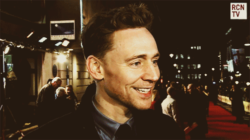 Tom Hiddleston GIF. Thor Gifs Filmsterren Tom hiddleston Loki Tom hiddleston video 