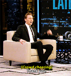 Tom Hiddleston GIF. Gifs Filmsterren Tom hiddleston 13 Het outtakes Ik kan maar niet 