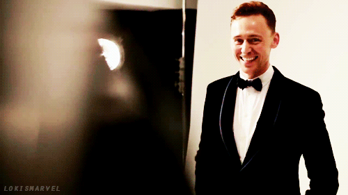 Tom Hiddleston GIF. Verward Gifs Filmsterren Tom hiddleston Geschokt 