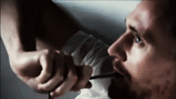 Tom Hiddleston GIF. Gifs Filmsterren Tom hiddleston Kalmeer Zich gedragen 