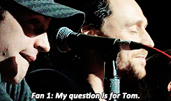 Tom Hiddleston GIF. Film Gifs Filmsterren Tom hiddleston 4 Midnight in paris Alison pill Mip 