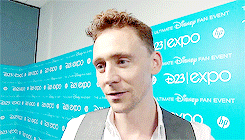 Tom Hiddleston GIF. Goofy Gifs Filmsterren Tom hiddleston Behandelen 