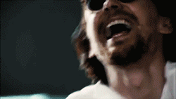 Tom Hiddleston GIF. Vallen Avengers Memes Gifs Filmsterren Tom hiddleston Loki I cant The avengers Ik kan niet 