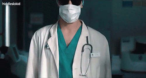 Tom Hiddleston GIF. Goofy Gifs Filmsterren Tom hiddleston Behandelen 