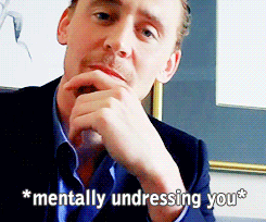 Tom Hiddleston GIF. Gifs Filmsterren Tom hiddleston Sarcastisch Verveeld Sarcasme Benedict cumberbatch 
