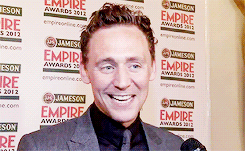 Tom Hiddleston GIF. Gifs Filmsterren Tom hiddleston 13 Loki 