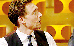 Tom Hiddleston GIF. Gifs Filmsterren Tom hiddleston Loki The avengers 