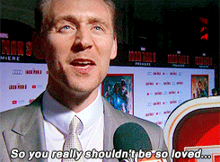 Tom Hiddleston GIF. Film Gifs Filmsterren Tom hiddleston 4 Midnight in paris Alison pill Mip 