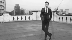 Tom Hiddleston GIF. Gifs Filmsterren Tom hiddleston Opgewonden Glimlachen Meesmuilen 