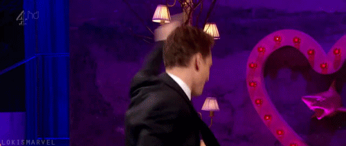 Tom Hiddleston GIF. Sorry Gifs Filmsterren Tom hiddleston Het spijt me Het spijt me echt 