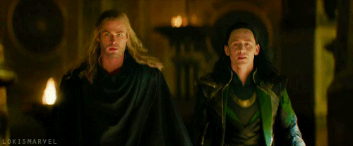 Tom Hiddleston GIF. Verward Gifs Filmsterren Tom hiddleston Geschokt 