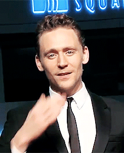 Tom Hiddleston GIF. Gifs Filmsterren Tom hiddleston Gefrustreerd Loki Vertel me 