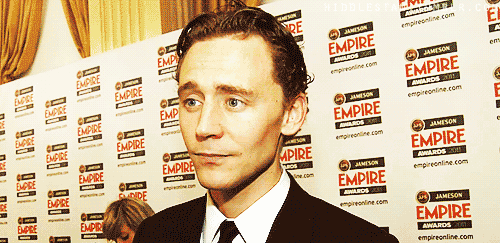 Tom Hiddleston GIF. Film Gifs Filmsterren Tom hiddleston 4 Midnight in paris Alison pill Mip 