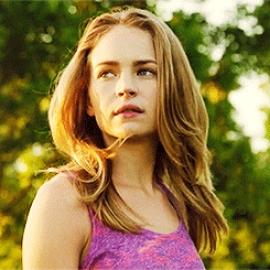 Under The Dome GIF. Films en series Under the dome Gifs Citaten Stephen king Angie mcalister Britt robertson 