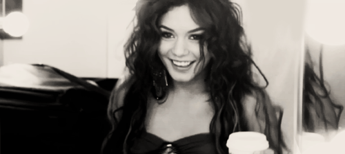 Vanessa Hudgens GIF. Spring breakers Vanessa hudgens Gifs Filmsterren Rachel korine Harmony korine 