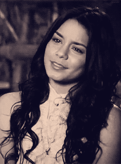 Vanessa Hudgens GIF. Spring breakers Vanessa hudgens Gifs Filmsterren James franco 