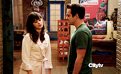 Zooey Deschanel GIF. Gifs Filmsterren Zooey deschanel Wenk 