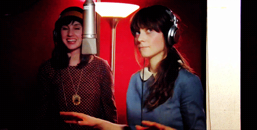 Zooey Deschanel GIF. Film Gifs Filmsterren Zooey deschanel Almost famous 