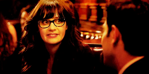 Zooey Deschanel GIF. Gifs Filmsterren Zooey deschanel Glimlach Verwonderd Verlegen Awards 