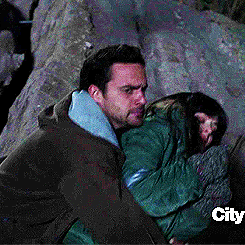 Zooey Deschanel GIF. Gifs Filmsterren Zooey deschanel Glimlach Verwonderd Verlegen Awards 