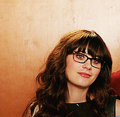 Zooey Deschanel GIF. Gifs Filmsterren Zooey deschanel Z Zooey deschanel gif Zooey Deschanel Gif jaagt Zooey deschanel gifs 