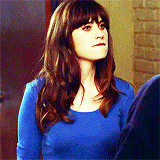 Zooey Deschanel GIF. Gifs Filmsterren Zooey deschanel Glimlach Verwonderd Verlegen Awards 