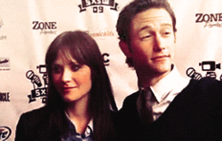 Zooey Deschanel GIF. Grappig Lol Gifs Filmsterren Zooey deschanel Haha Ach ja Grappig gif Boeiend New girl Zooey deschan 